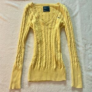 American Eagle Outfitters Yellow V-Neck Sweater